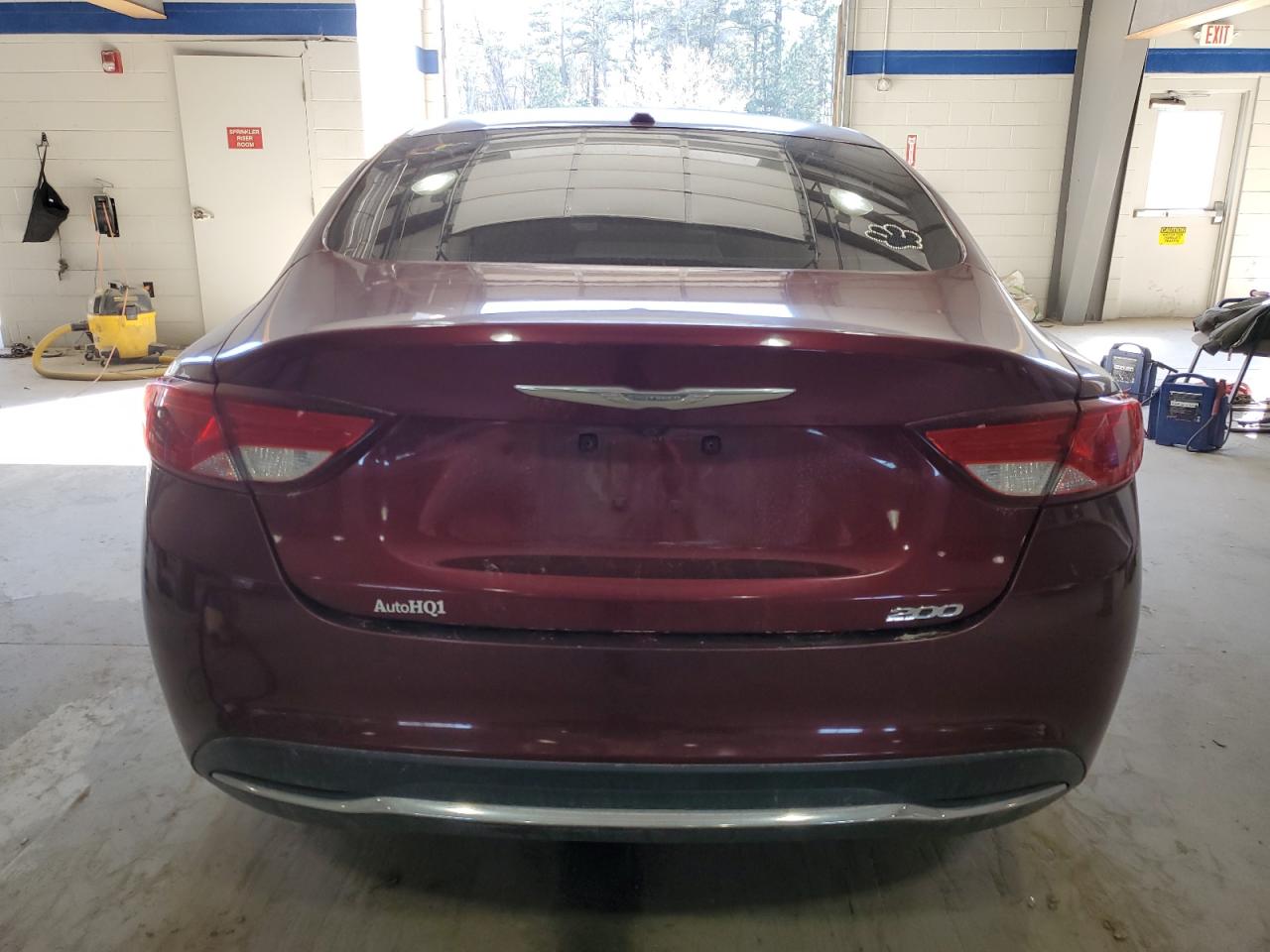2015 Chrysler 200 VIN 1C3CCCAB7FN710695 Copart auction photo, front end / minor dent/scratches damage thumbnail 6