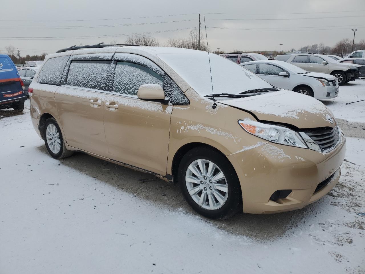 2013 Toyota Sienna VIN 5TDDK3DC8DS060936 Copart auction photo, burn damage thumbnail 4