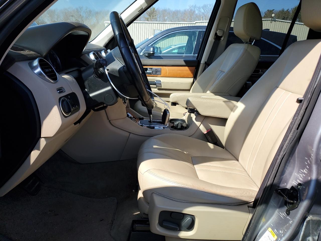 2011 Land Rover LR4 VIN SALAG2D41BA591096 Copart auction photo, normal wear damage thumbnail 7
