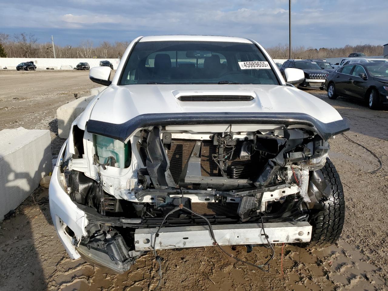 2017 Toyota Tacoma VIN 3TMAZ5CN7HM039319 Copart auction photo, front end / side damage thumbnail 5