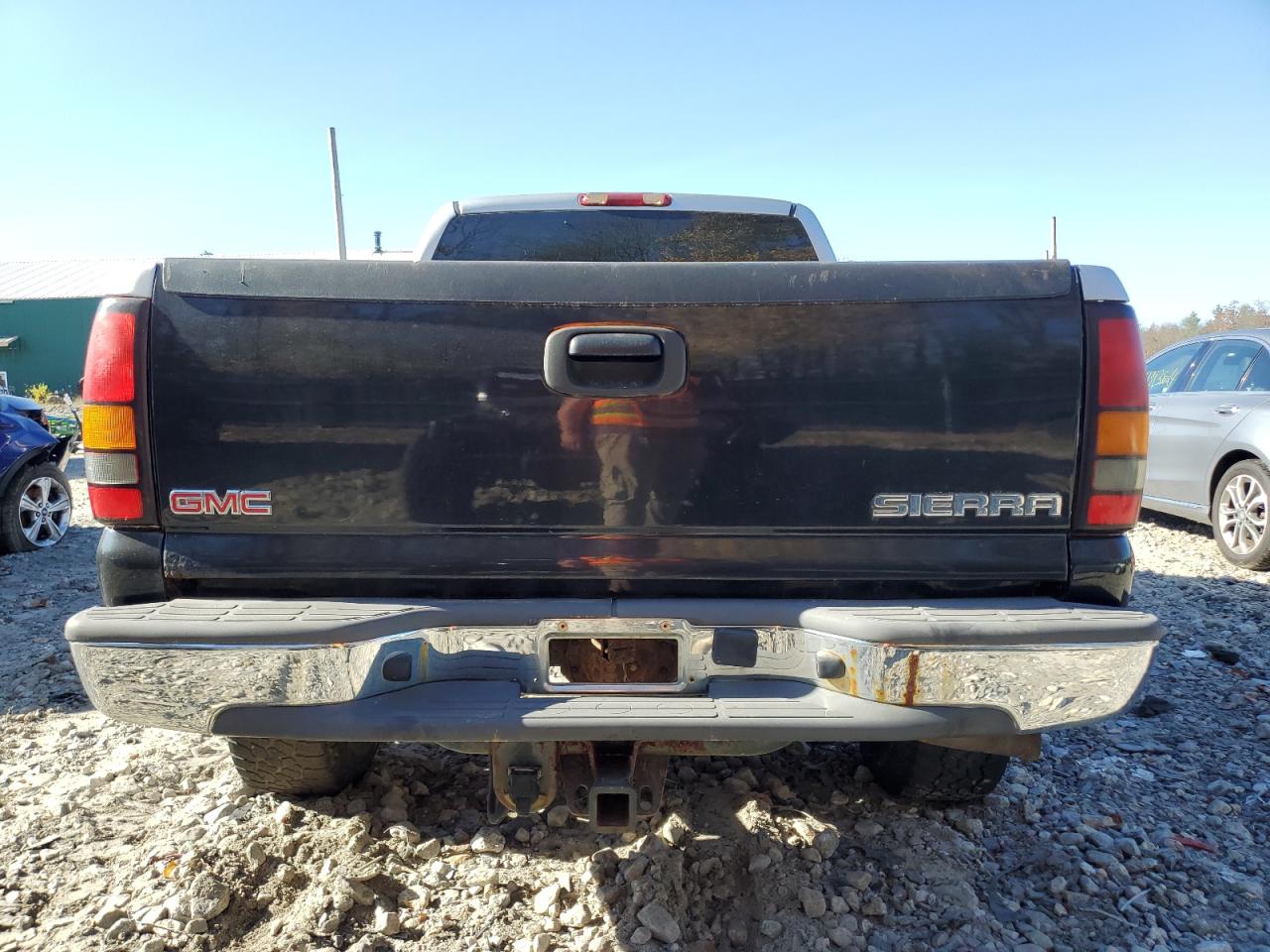 2005 GMC Sierra VIN 2GTEK19B251304954 Copart auction photo, burn - engine / minor dent/scratches damage thumbnail 6