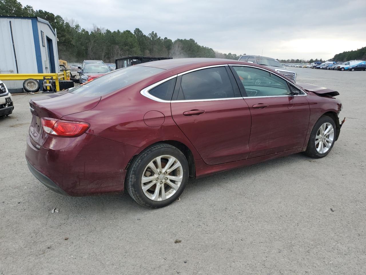 2016 Chrysler 200 VIN 1C3CCCFB6GN186031 Copart auction photo, front end / minor dent/scratches damage thumbnail 3