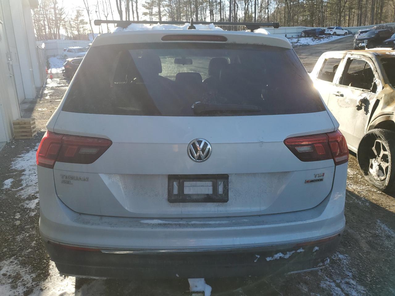 2018 Volkswagen Tiguan VIN 3VV2B7AX1JM144910 Copart auction photo, front end damage thumbnail 6