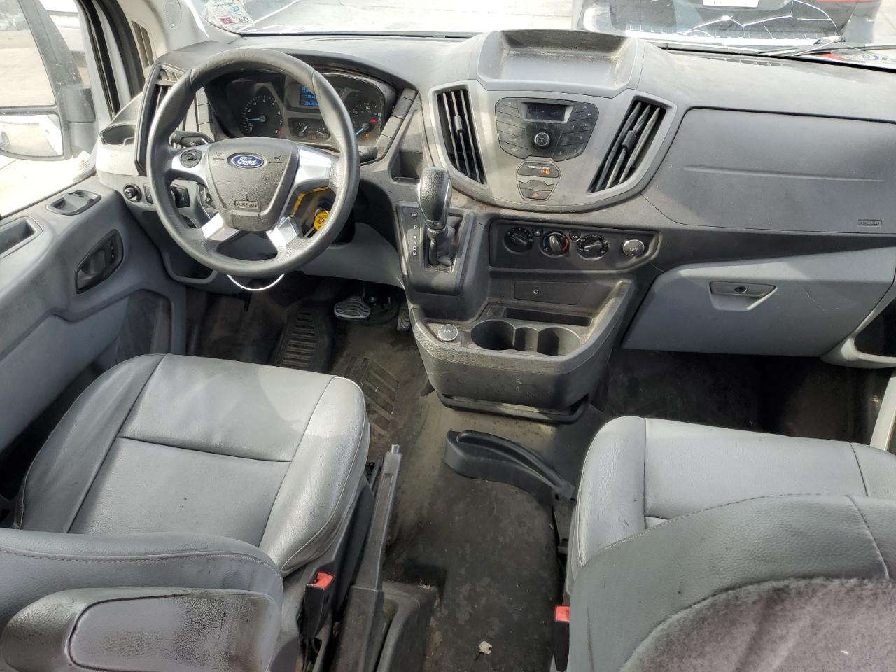 2018 Ford Transit VIN 1FTYR2CM7JKA03177 Copart auction photo, rear end / front end damage thumbnail 8