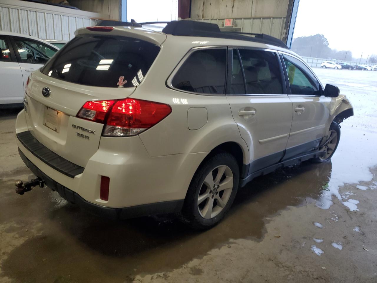2014 Subaru Outback VIN 4S4BRDNC7E2299454 Copart auction photo, front end / minor dent/scratches damage thumbnail 3