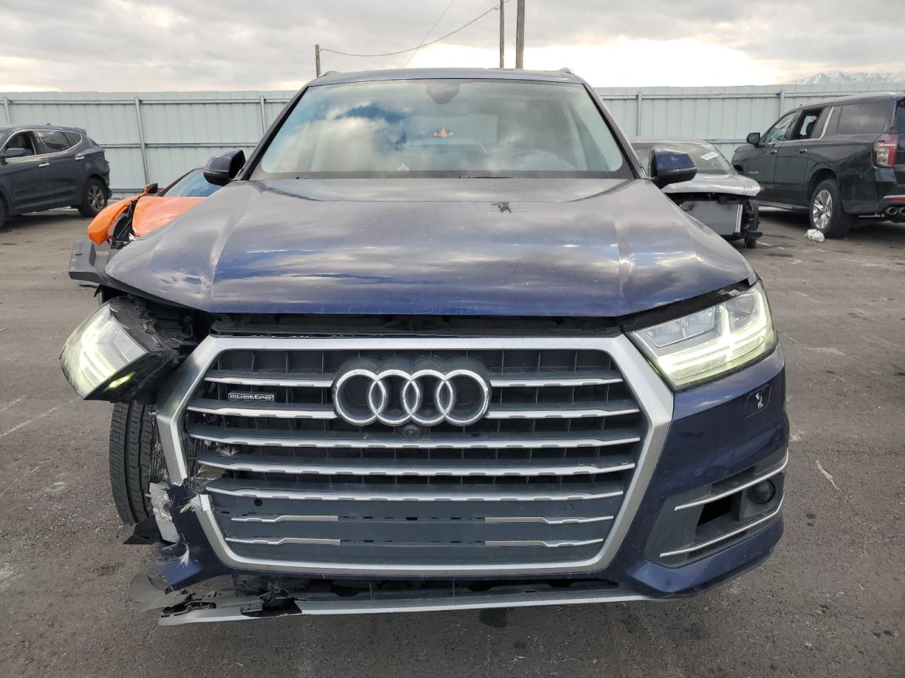 2019 Audi Q7 VIN WA1VAAF79KD031492 Copart auction photo, frame damage / front end damage thumbnail 5