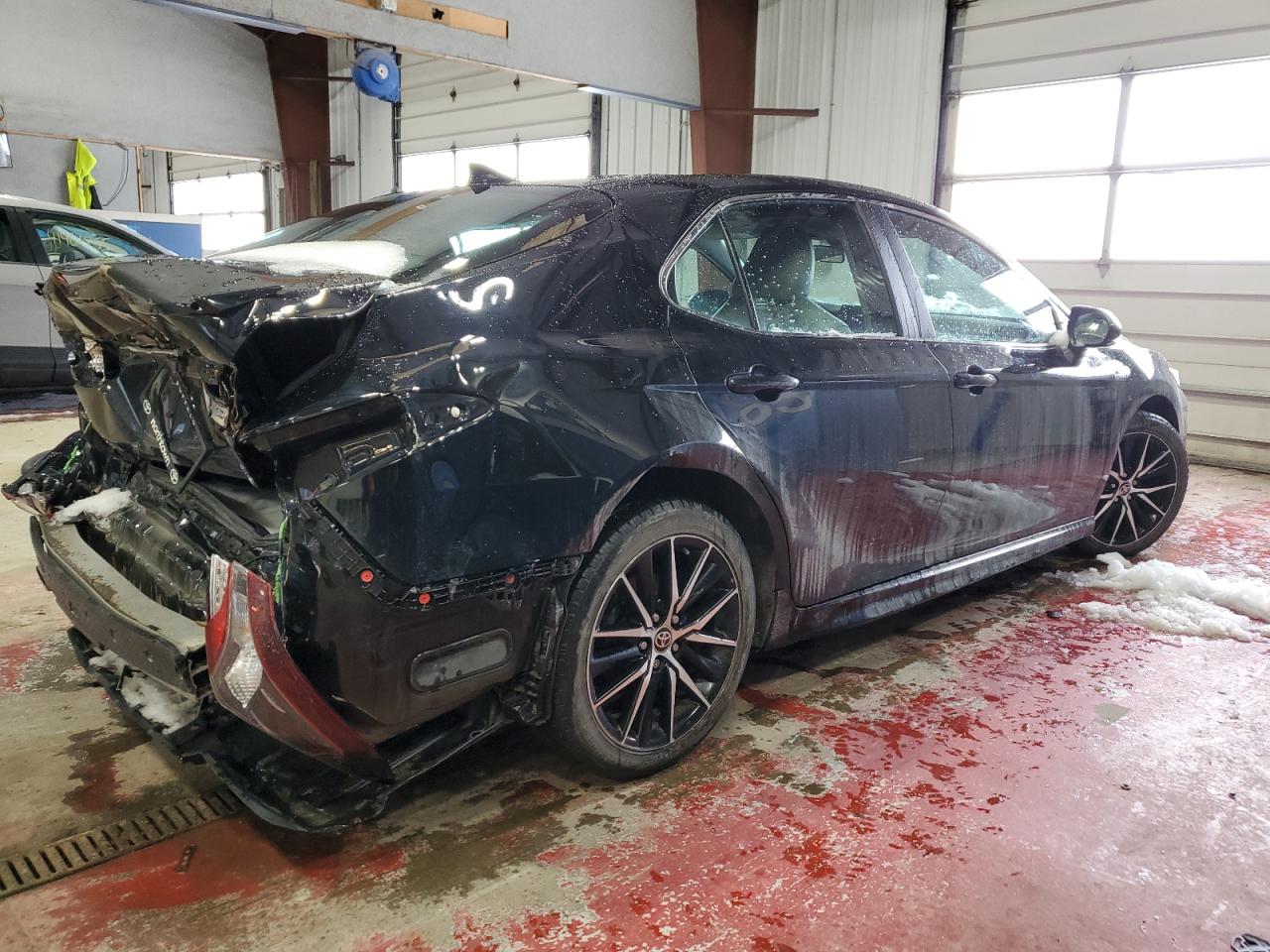 2021 Toyota Camry VIN 4T1G31AK3MU021673 Copart auction photo, rear end damage thumbnail 3