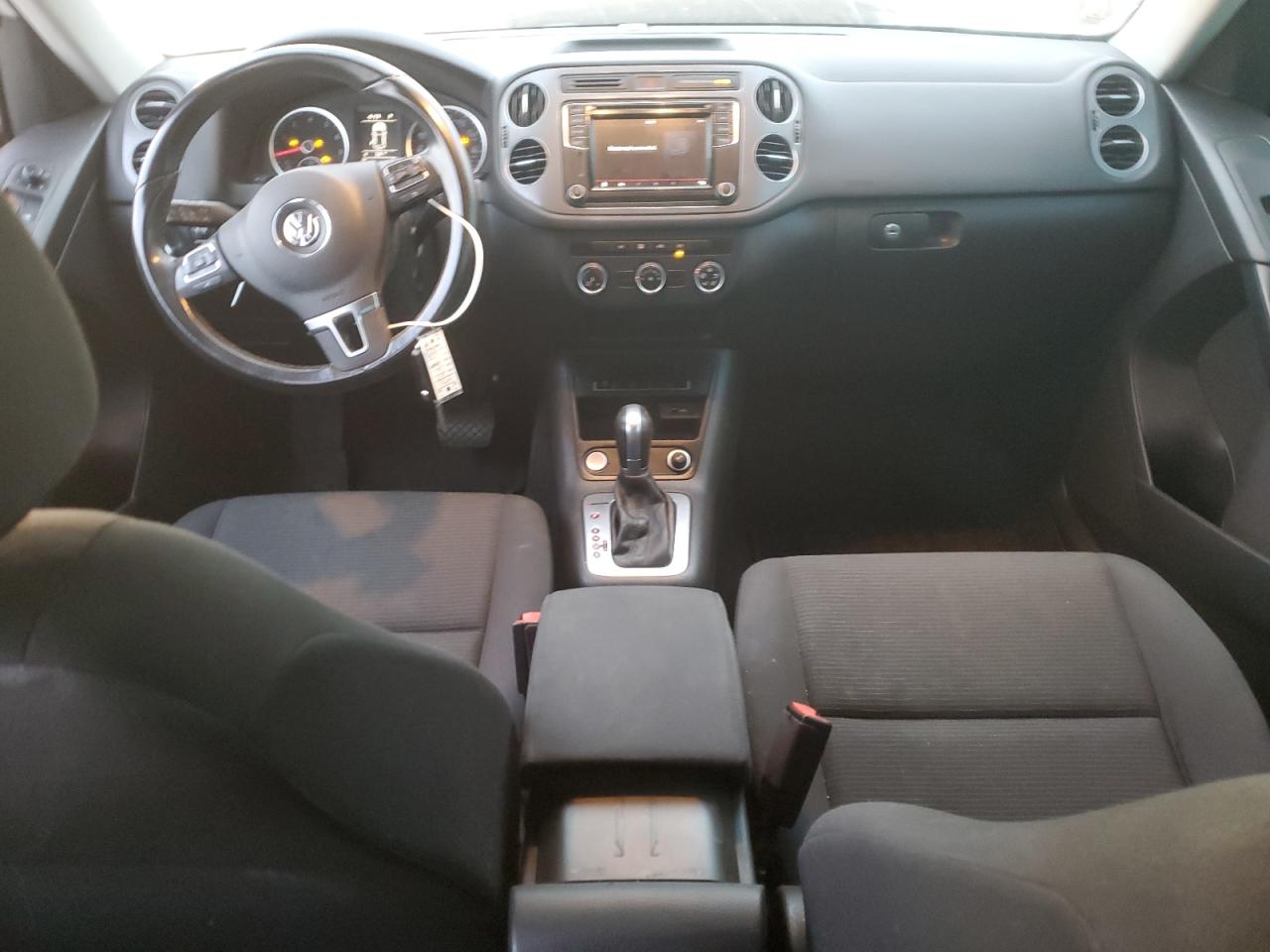 2017 Volkswagen Tiguan VIN WVGBV7AX8HK043690 Copart auction photo, front end damage thumbnail 8