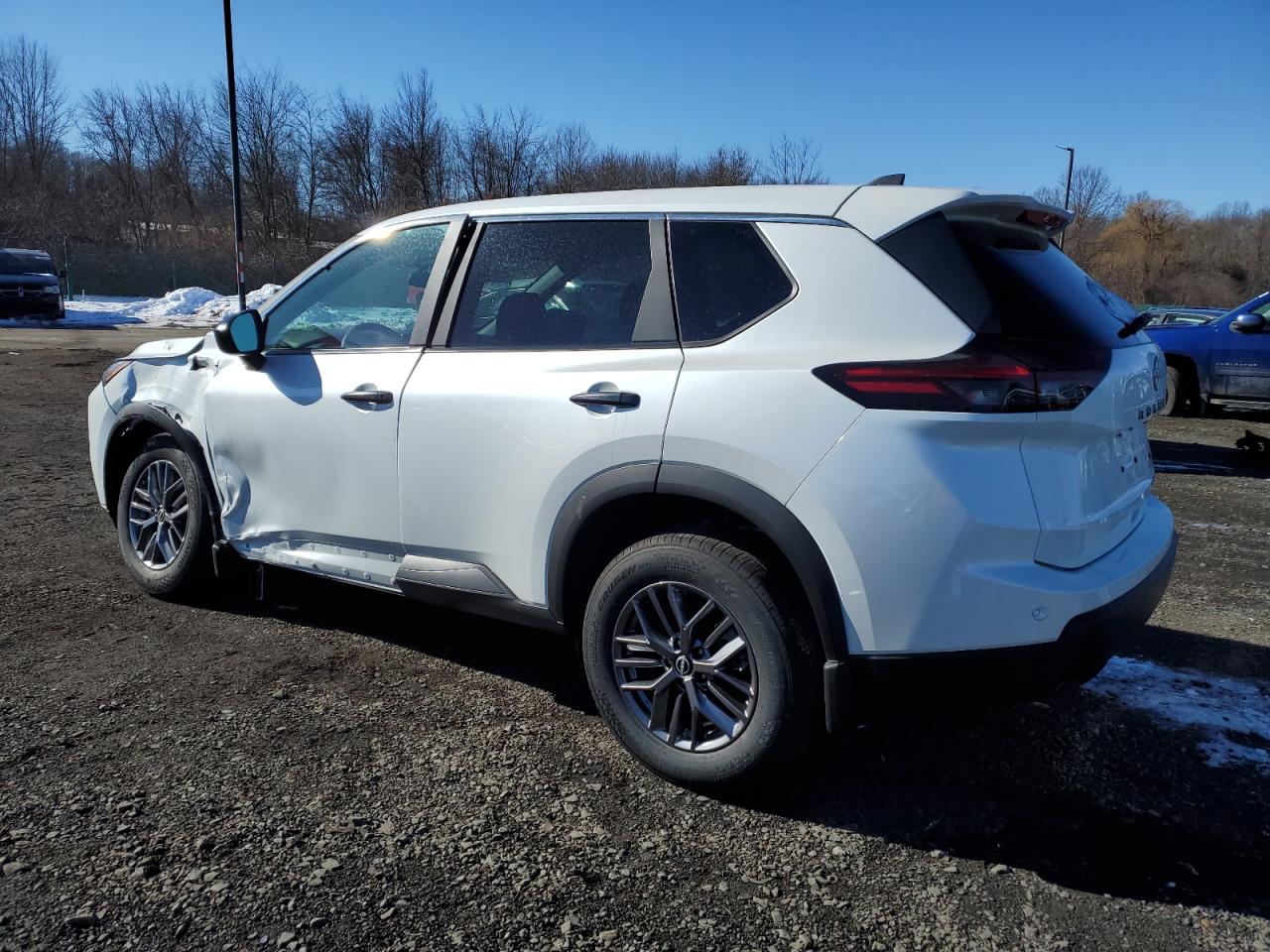 2024 Nissan Rogue VIN 5N1BT3AB1RC742688 Copart auction photo, front end / minor dent/scratches damage thumbnail 2