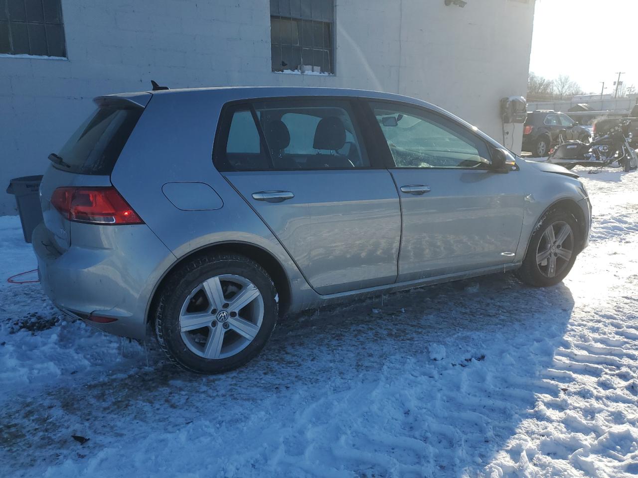 2015 Volkswagen Golf VIN 3VW2A7AU4FM072077 Copart auction photo, front end damage thumbnail 3