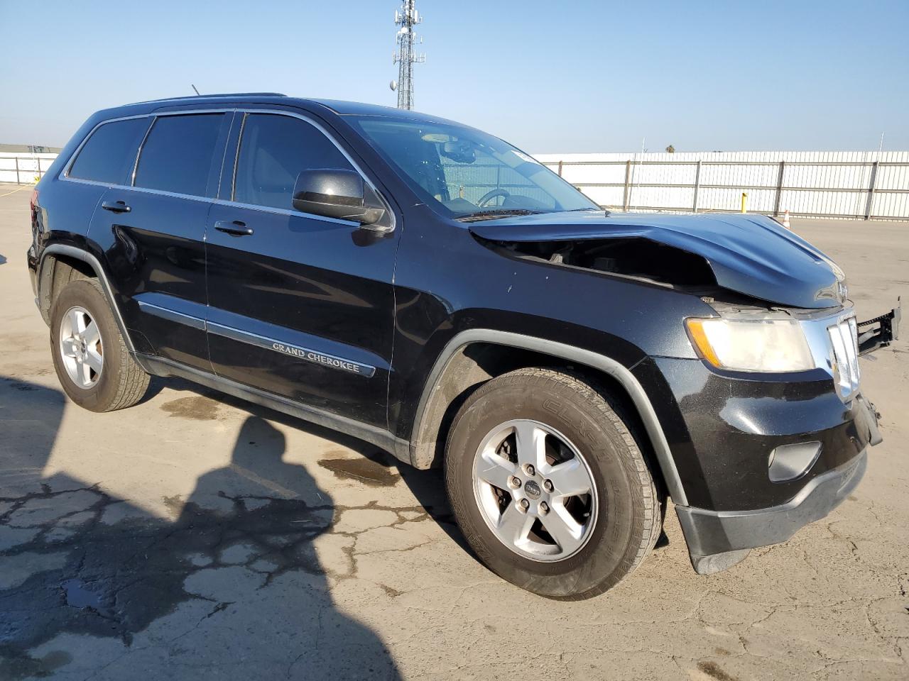 2012 Jeep Grand Cherokee VIN 1C4RJFAG1CC256444 Copart auction photo, front end / side damage thumbnail 4