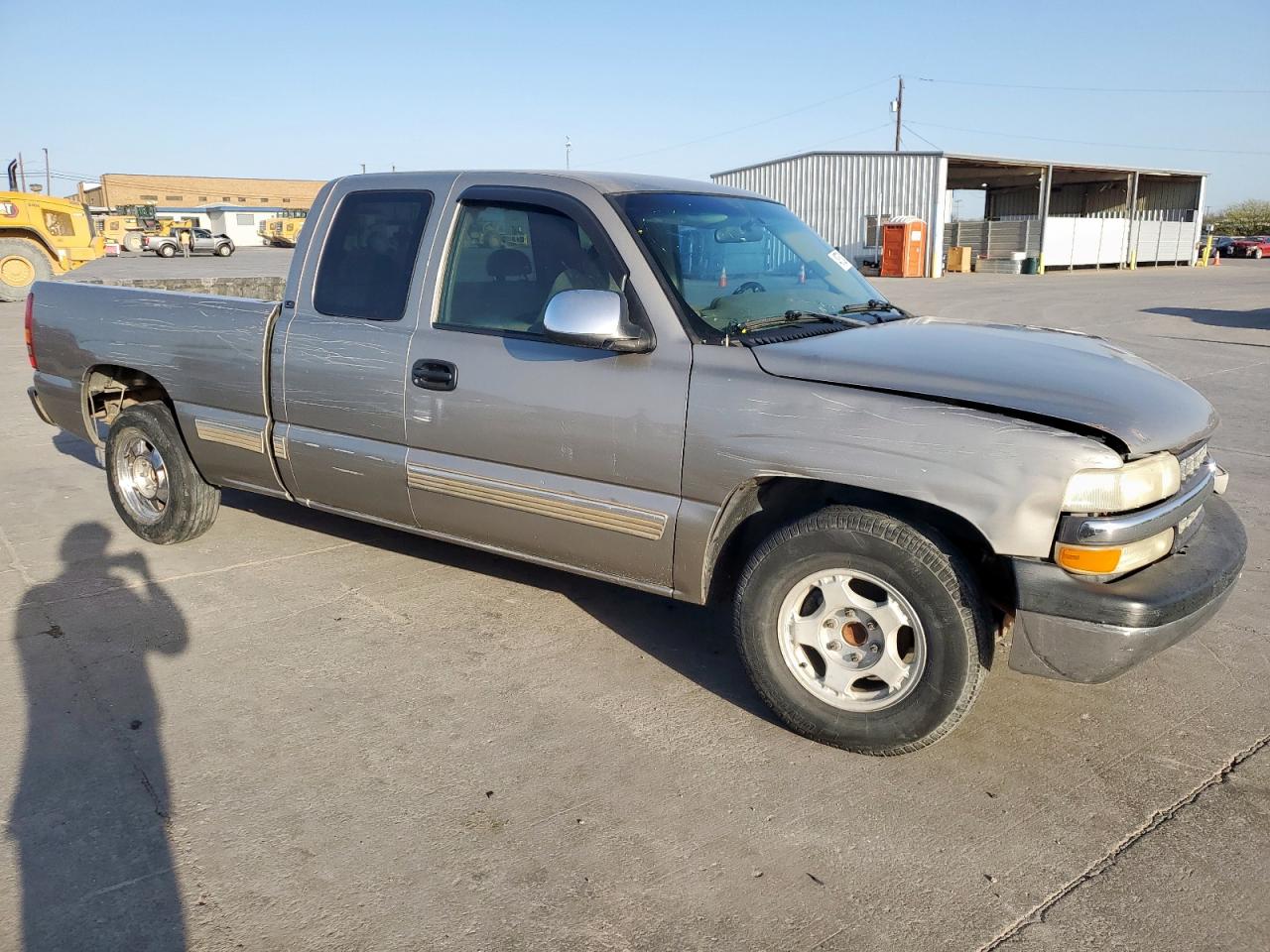 2002 Chevrolet Silverado VIN 2GCEC19T521197772 Copart auction photo, side damage thumbnail 4