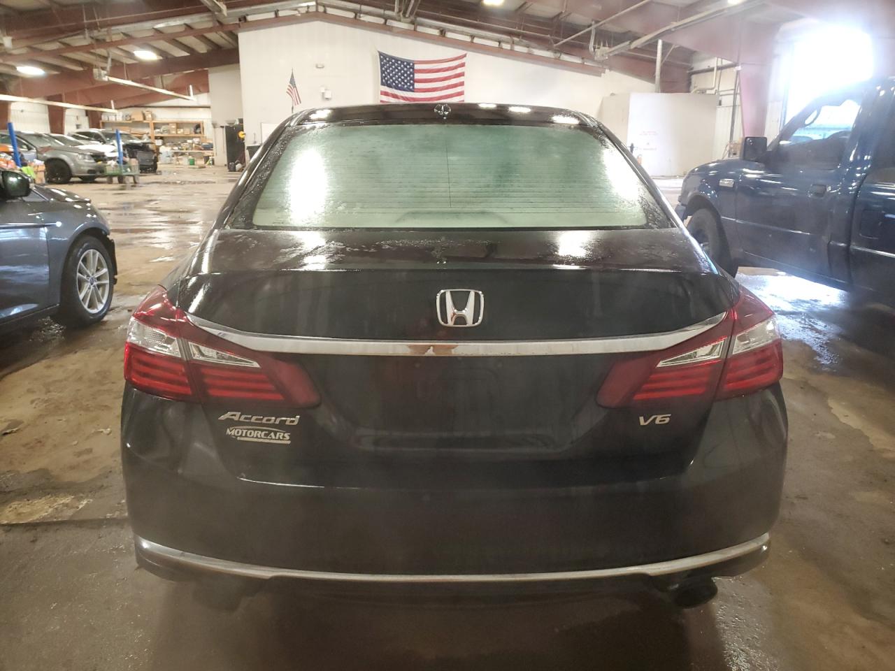 2017 Honda Accord VIN 1HGCR3F87HA038138 Copart auction photo, minor dent/scratches damage thumbnail 6