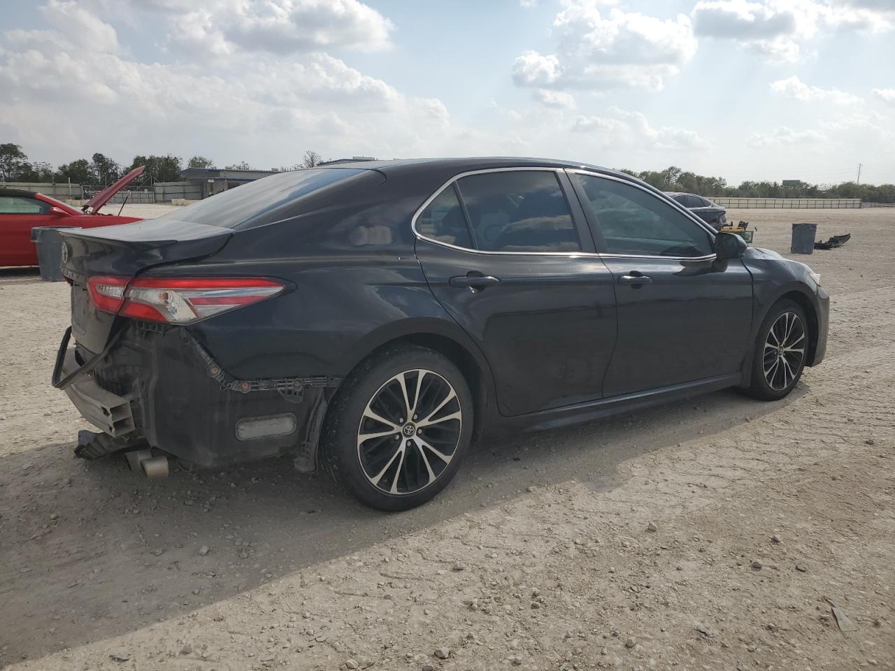 2018 Toyota Camry VIN 4T1B11HKXJU067938 Copart auction photo, rear end / side damage thumbnail 3