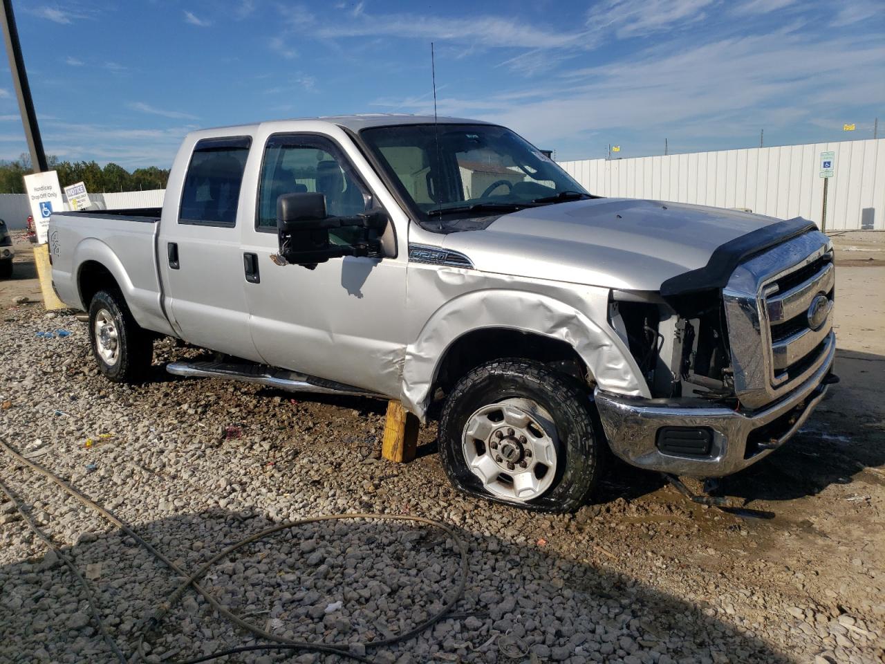 2012 Ford F250 VIN 1FT7W2B60CEC02905 Copart auction photo, rollover damage thumbnail 4