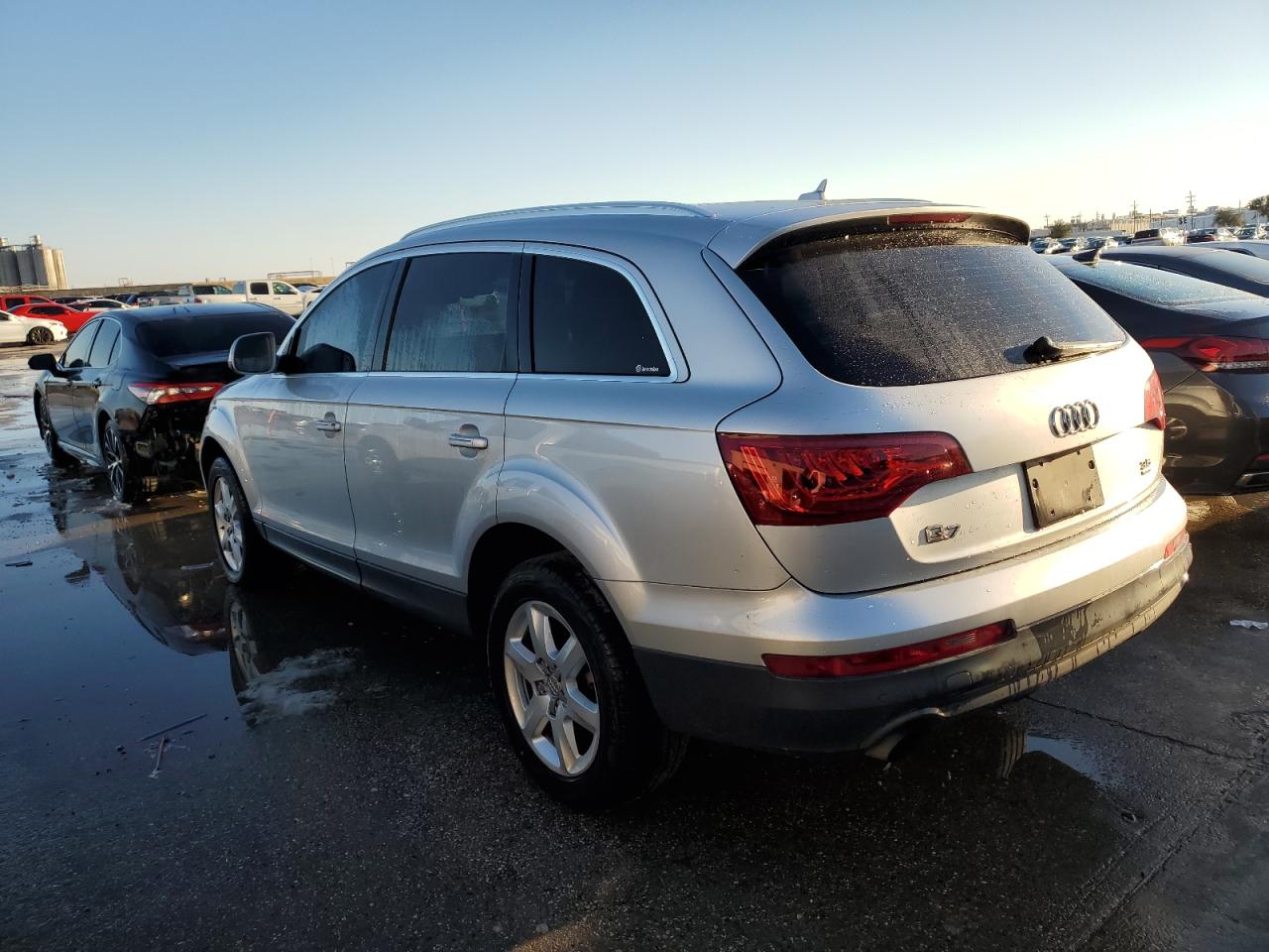 2010 Audi Q7 VIN WA1LYAFE7AD007174 Copart auction photo, front end damage thumbnail 2
