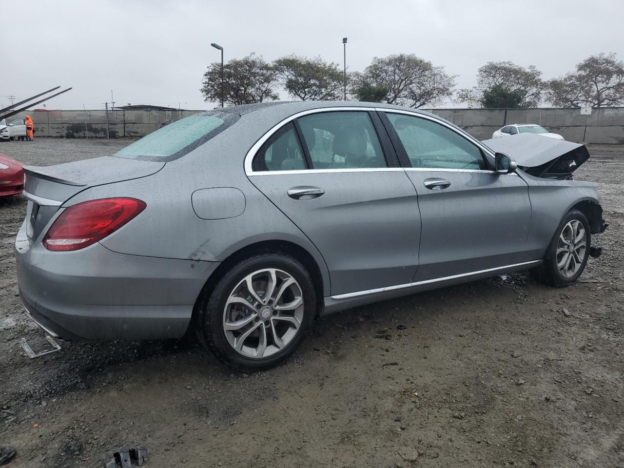 2015 Mercedes-Benz C-klasse VIN 55SWF4JB0FU094213 Copart auction photo, front end damage thumbnail 3