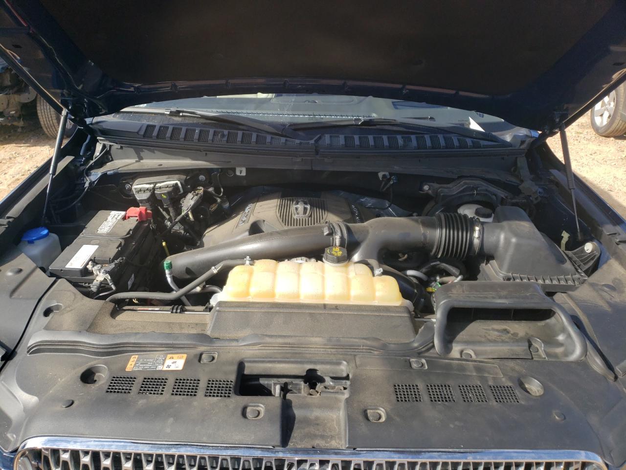 2018 Lincoln Navigator VIN 5LMJJ2LTXJEL18000 Copart auction photo, side / front end damage thumbnail 12