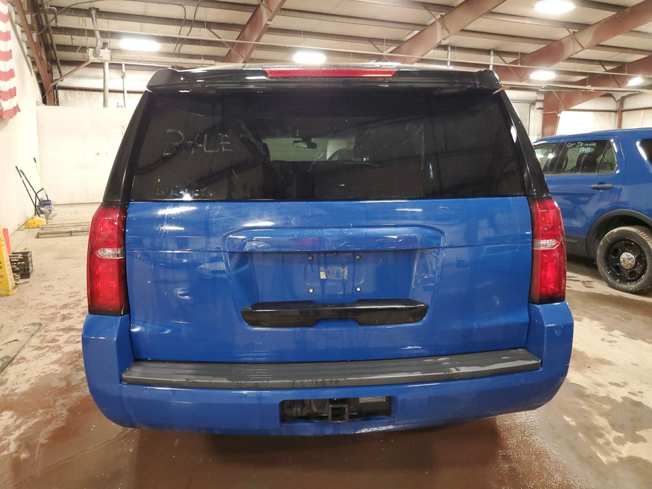 2018 Chevrolet Tahoe VIN 1GNSKDEC6JR312258 Copart auction photo, side / front end damage thumbnail 6