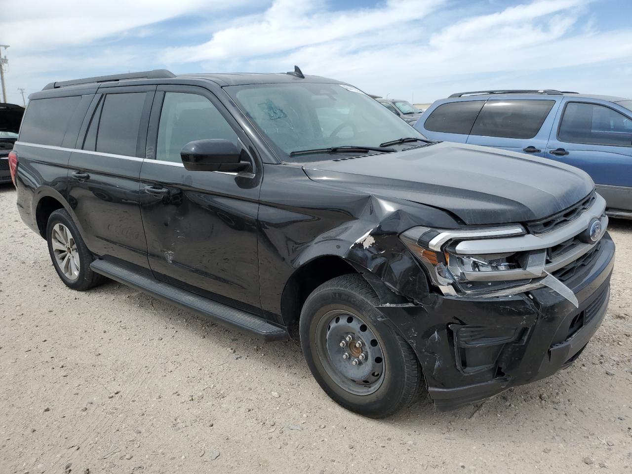 2023 Ford Expedition VIN 1FMJK1F86PEA04046 Copart auction photo, front end / side damage thumbnail 4