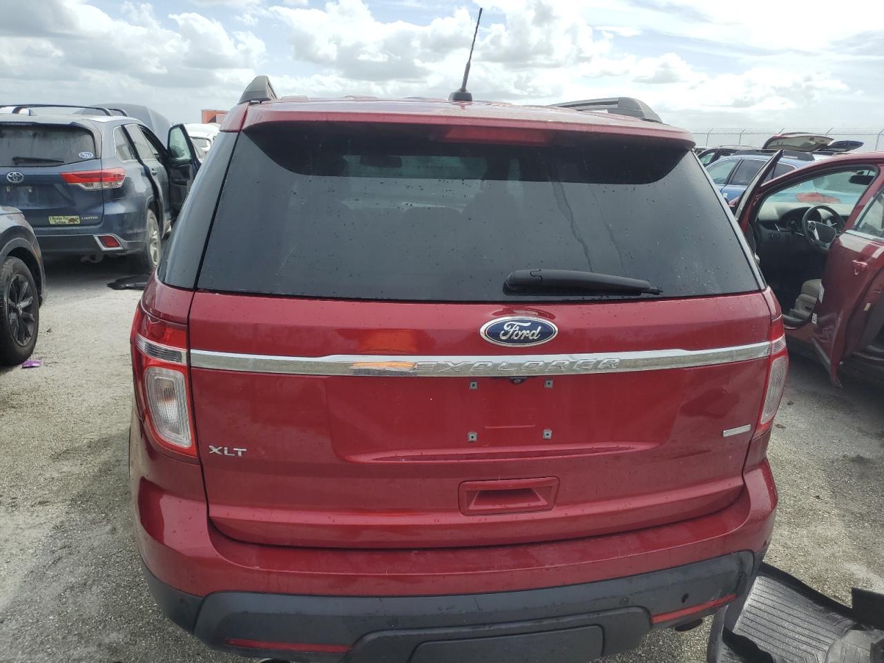 2015 Ford Explorer VIN 1FM5K8D8XFGA92213 Copart auction photo, water/flood damage thumbnail 6