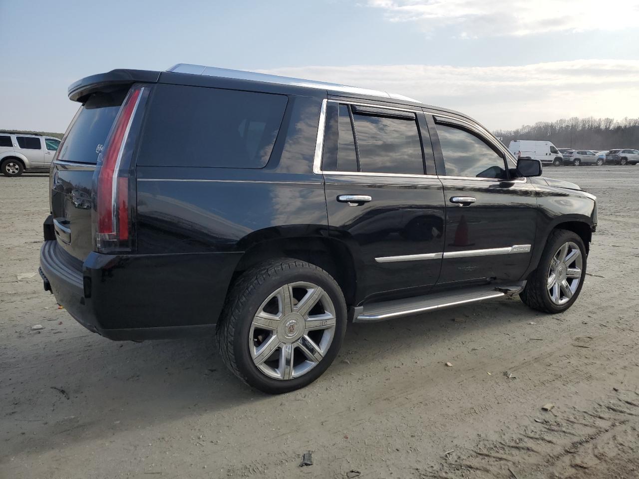 2015 Cadillac Escalade VIN 1GYS4CKJ4FR275695 Copart auction photo, front end damage thumbnail 3