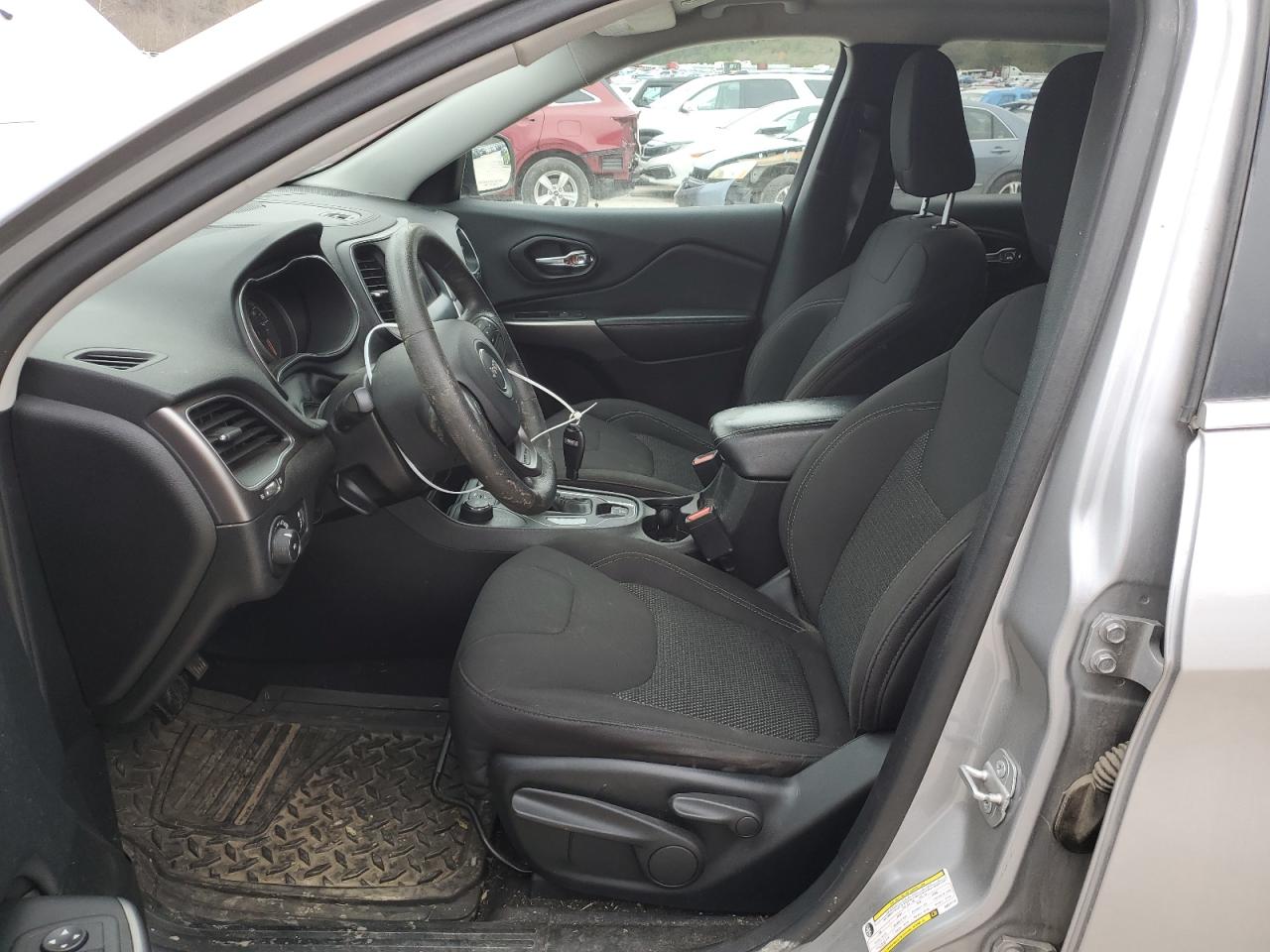 2019 Jeep Grand Cherokee VIN 1C4PJMCB4KD377779 Copart auction photo, burn - interior / rear end damage thumbnail 7