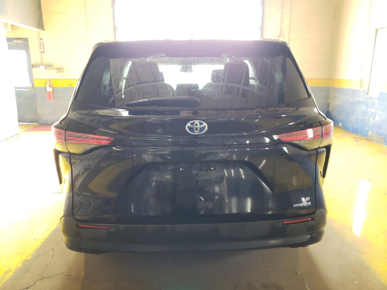2022 Toyota Sienna VIN 5TDKRKECXNS106733 Copart auction photo, front end / side damage thumbnail 6