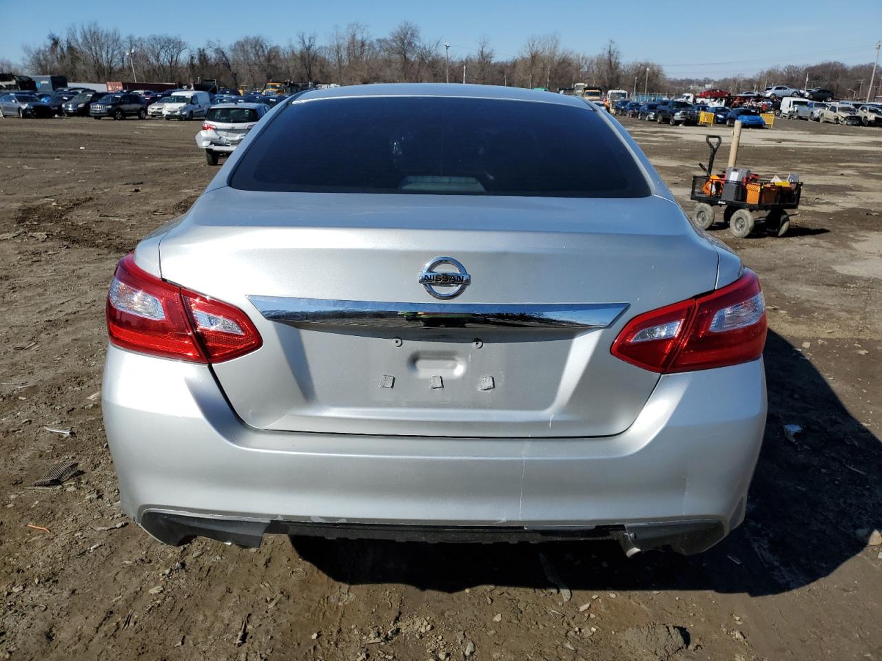 2016 Nissan Altima VIN 1N4AL3AP0GN319586 Copart auction photo, front end / minor dent/scratches damage thumbnail 6