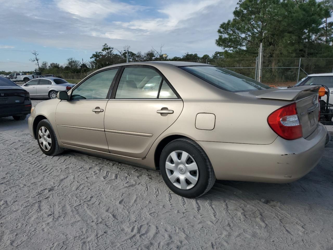 2003 Toyota Camry VIN 4T1BE32K43U139986 Copart auction photo, normal wear / minor dent/scratches damage thumbnail 2