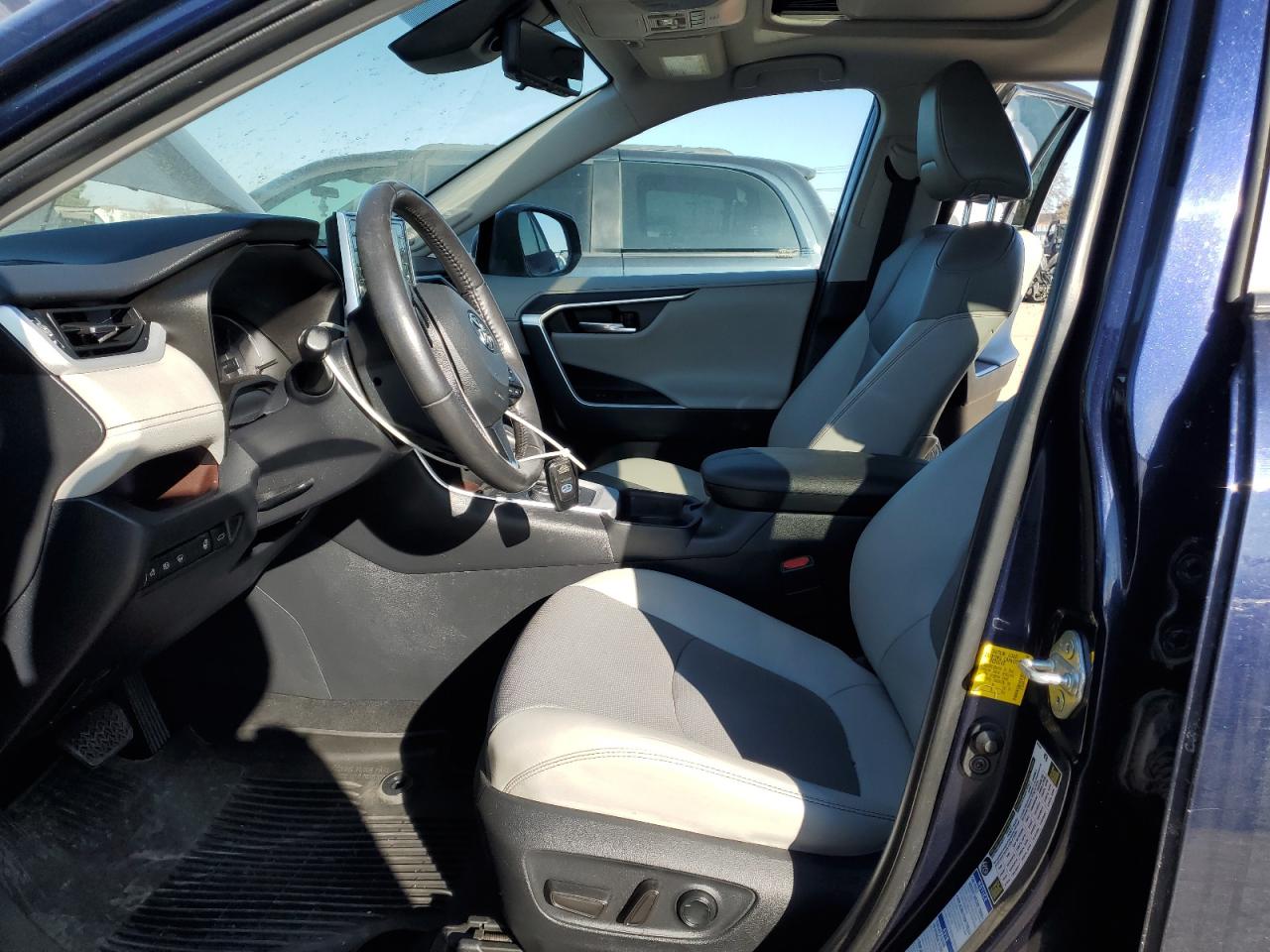 2019 Toyota RAV 4 VIN 2T3DWRFV9KW031866 Copart auction photo, all over / frame damage damage thumbnail 7