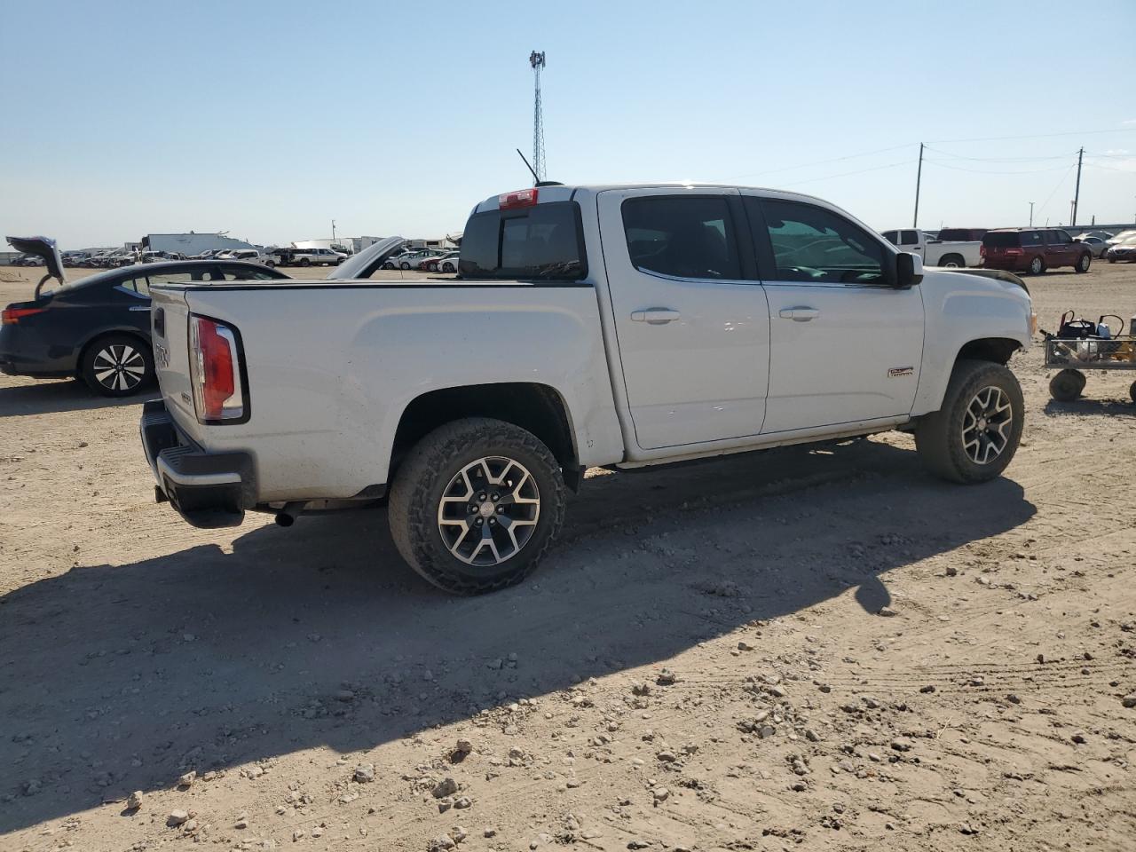 2018 GMC Canyon VIN 1GTG6DEN6J1231893 Copart auction photo, front end / minor dent/scratches damage thumbnail 3