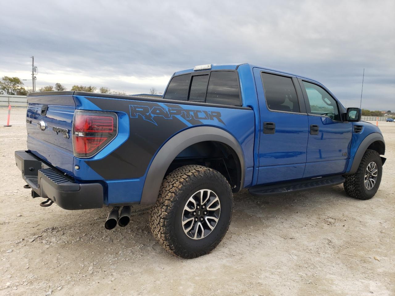2013 Ford F-150 VIN 1FTFW1R67DFC87636 Copart auction photo, front end damage thumbnail 3