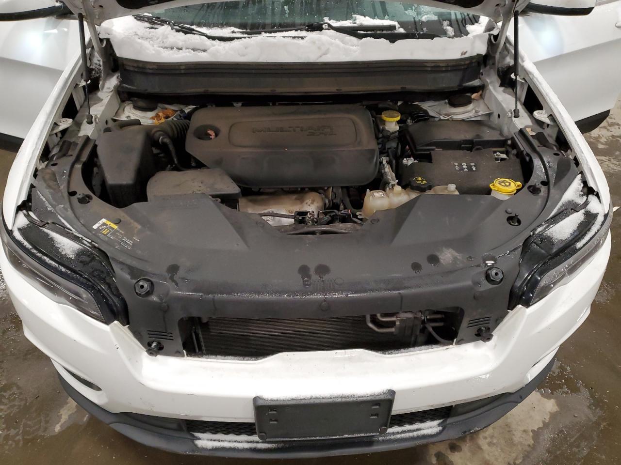2019 Jeep Grand Cherokee VIN 1C4PJMLB1KD295279 Copart auction photo, minor dent/scratches / mechanical damage thumbnail 12