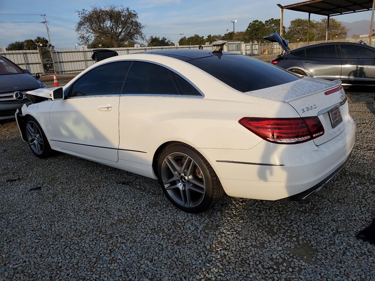 2014 Mercedes-Benz E-klasse VIN WDDKJ8JBXEF264163 Copart auction photo, front end damage thumbnail 2