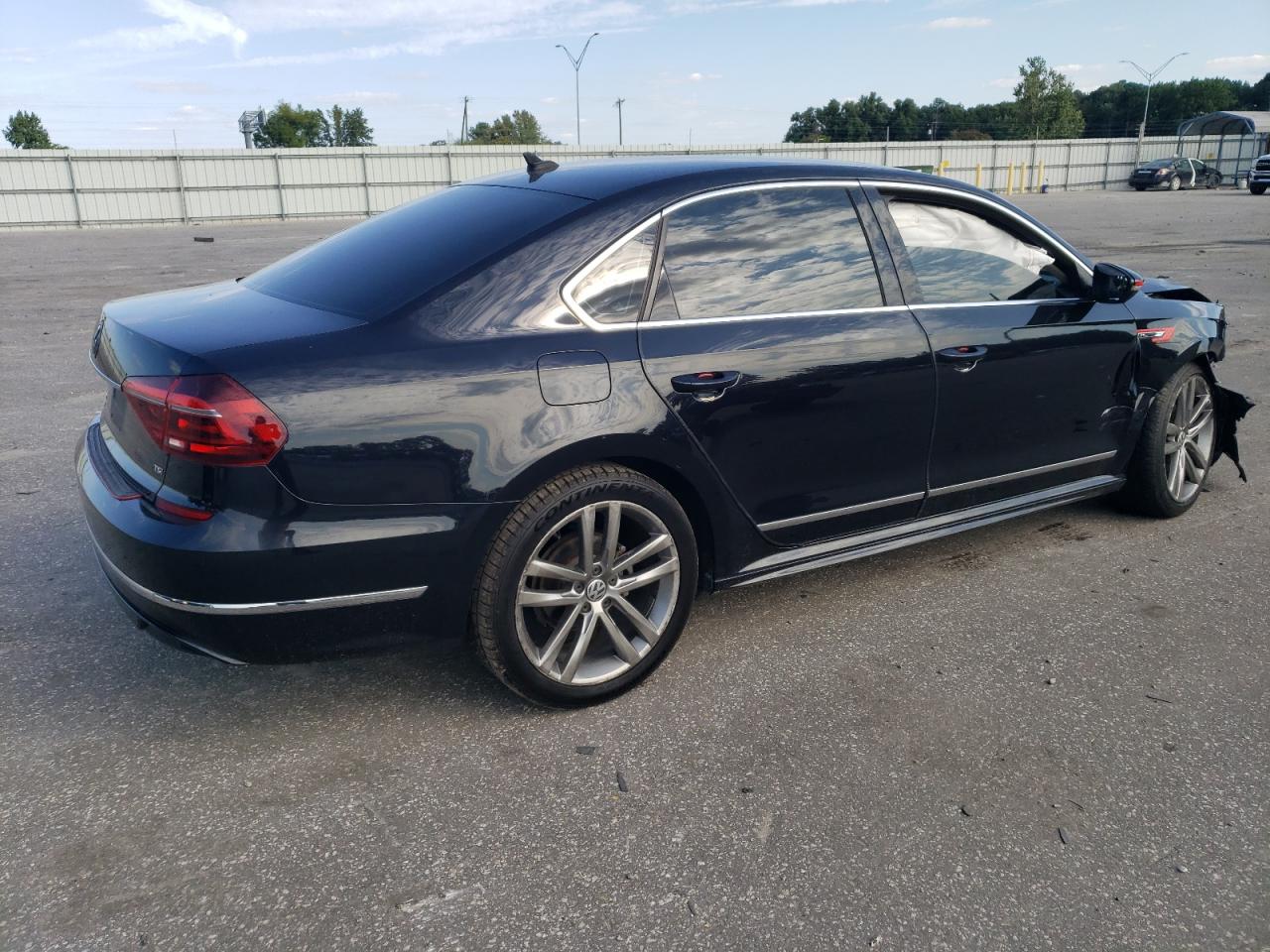 2017 Volkswagen Passat VIN 1VWDT7A3XHC034285 Copart auction photo, front end damage thumbnail 3