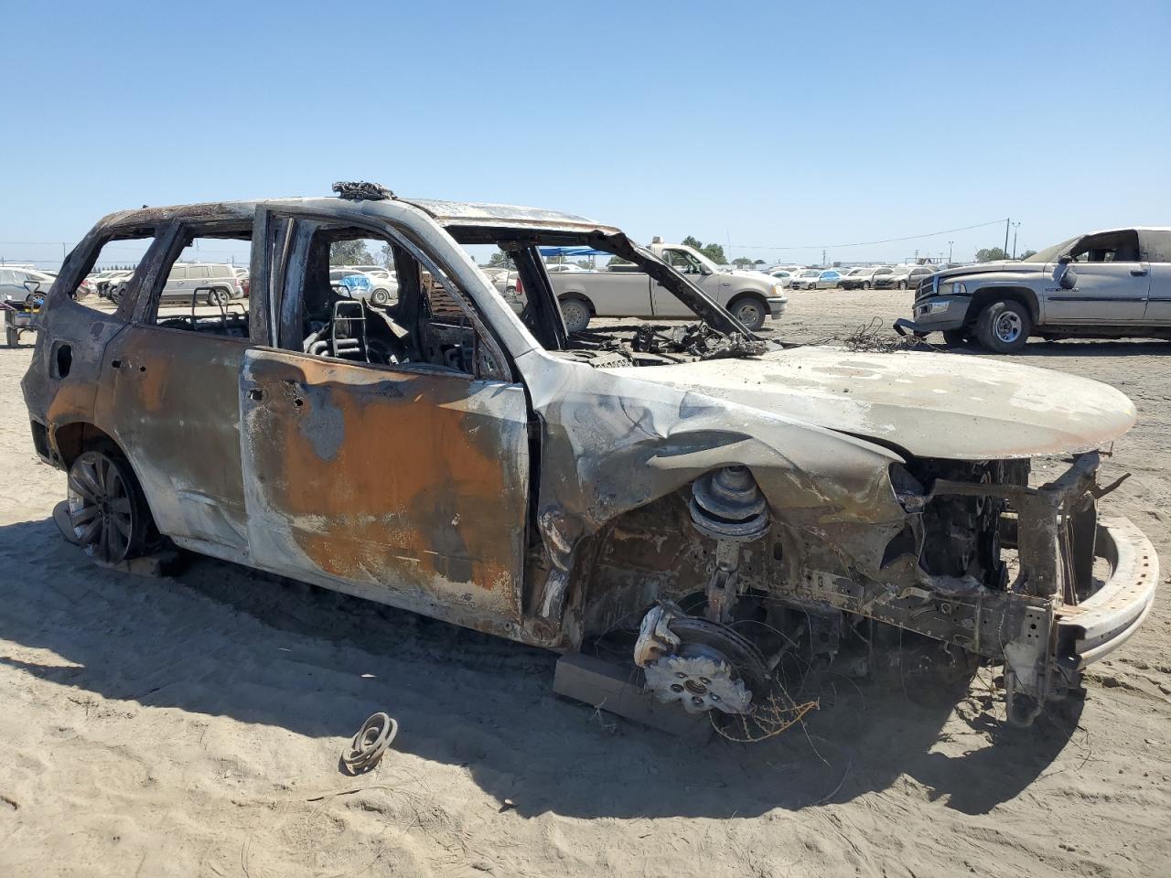 2013 Subaru Forester VIN JF2SHAEC8DH425016 Copart auction photo, burn damage thumbnail 4