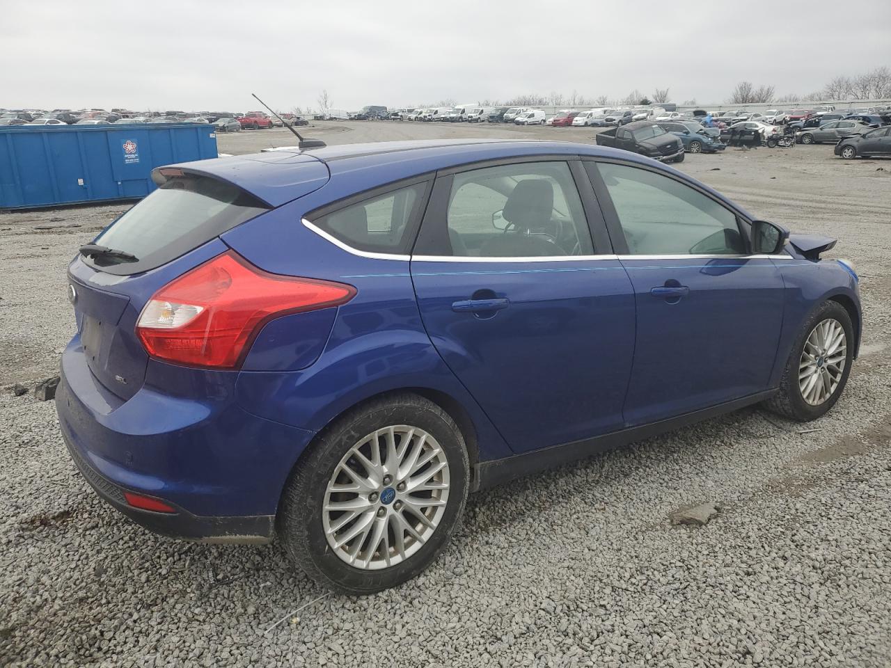 2012 Ford Focus VIN 1FAHP3M22CL225721 Copart auction photo, front end damage thumbnail 3