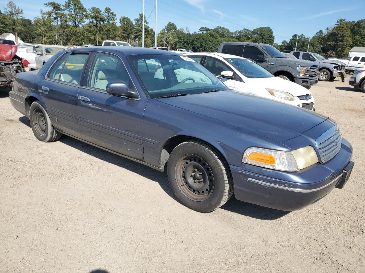 1998 Ford Crown Victoria VIN 2FAFP73W1WX167689 Copart auction photo, side damage thumbnail 4