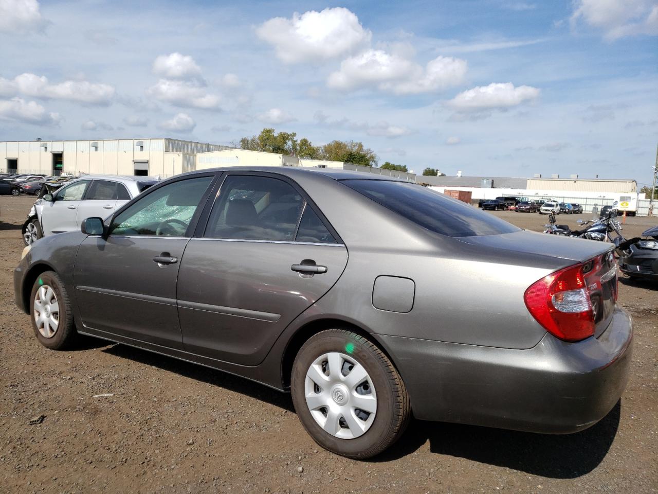 2004 Toyota Camry VIN 4T1BE32K44U840416 Copart auction photo, front end / top/roof damage thumbnail 2