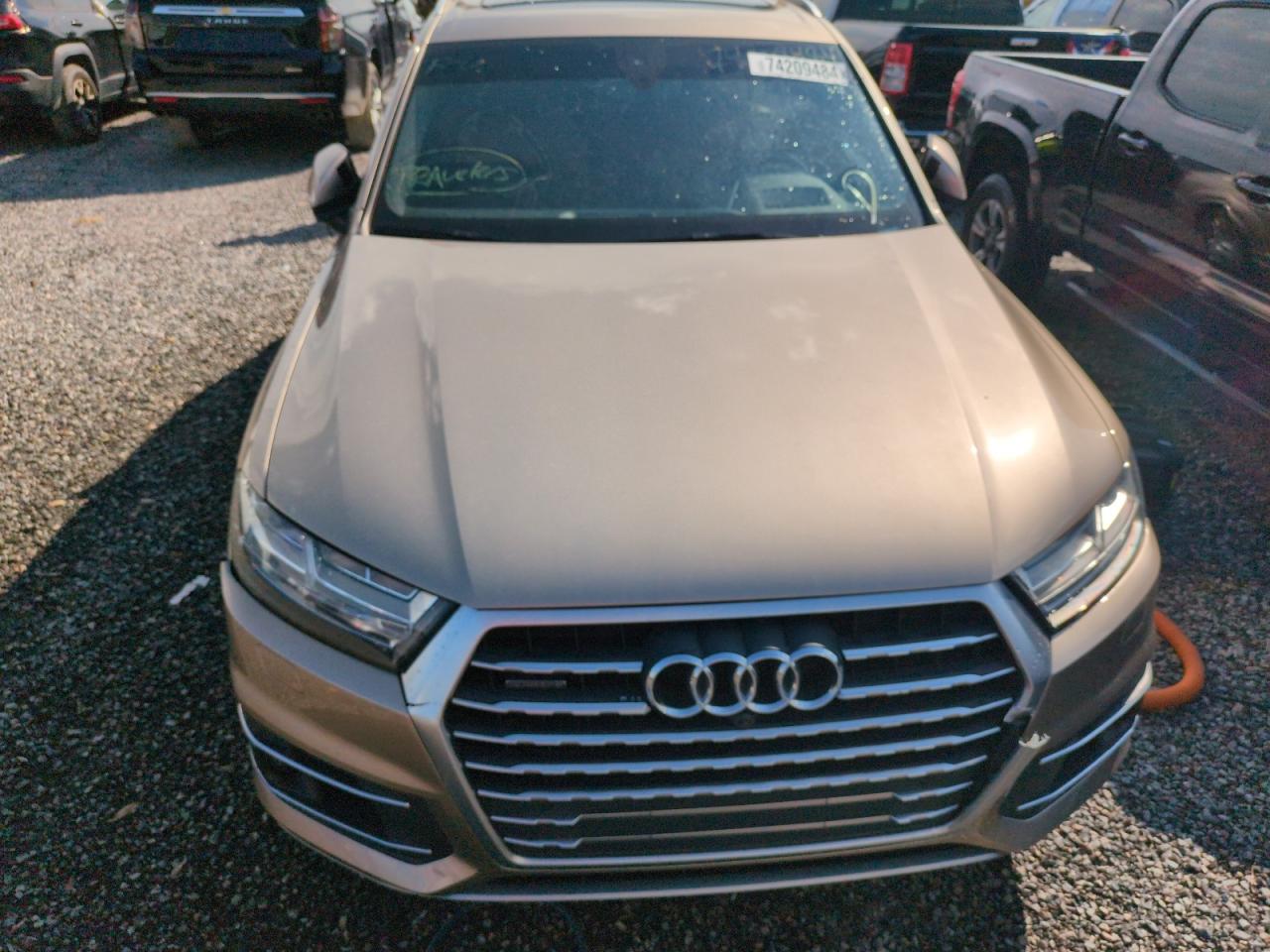 2018 Audi Q7 VIN WA1VABF75JD030912 Copart auction photo, water/flood damage thumbnail 5