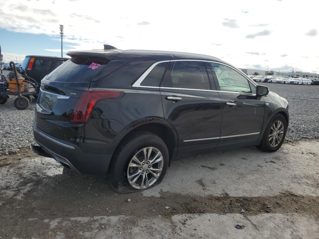 2020 Cadillac XT5 VIN 1GYKNCRSXLZ145850 Copart auction photo, front end damage thumbnail 3