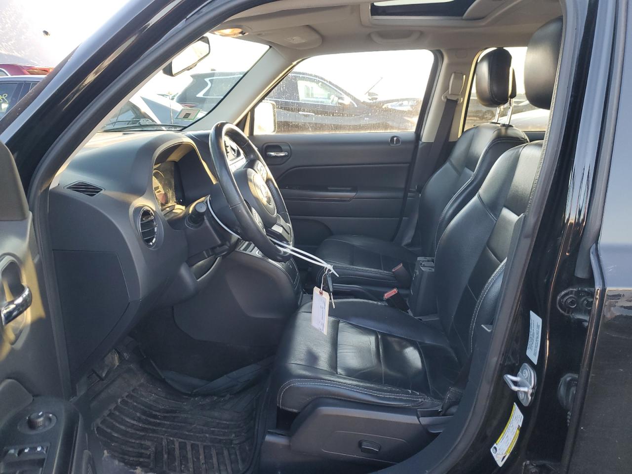 2015 Jeep Liberty (Patriot) VIN 1C4NJRFBXFD303868 Copart auction photo, front end / side damage thumbnail 7