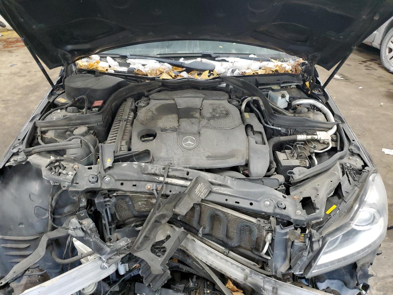 2014 Mercedes-Benz C-klasse VIN WDDGF8AB7EG199533 Copart auction photo, front end damage thumbnail 11