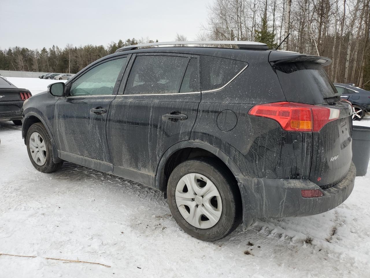 2015 Toyota RAV 4 VIN 2T3ZFREV3FW208585 Copart auction photo, front end damage thumbnail 2