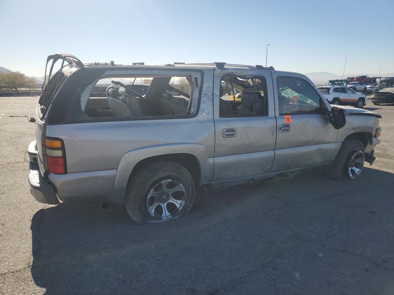 2004 Chevrolet Suburban VIN 3GNFK16T84G138535 Copart auction photo, all over damage thumbnail 3