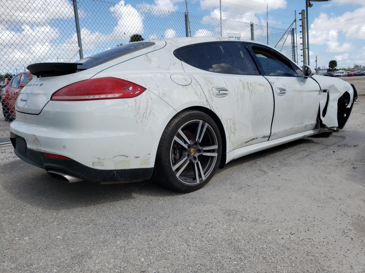 2016 Porsche Panamera VIN WP0AA2A72GL000731 Copart auction photo, front end damage thumbnail 3