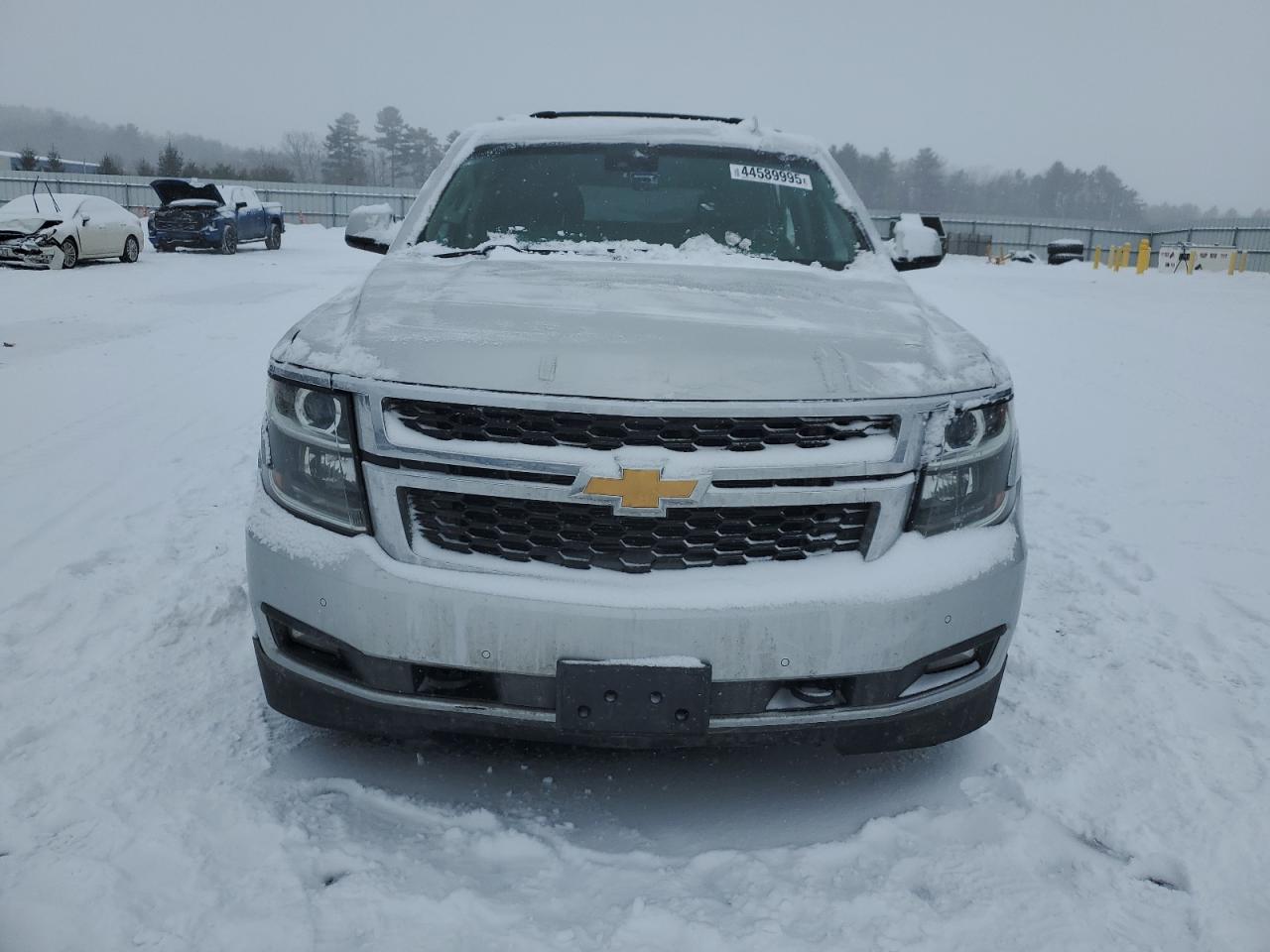 2016 Chevrolet Suburban VIN 1GNSKHKC8GR181550 Copart auction photo, side / all over damage thumbnail 5