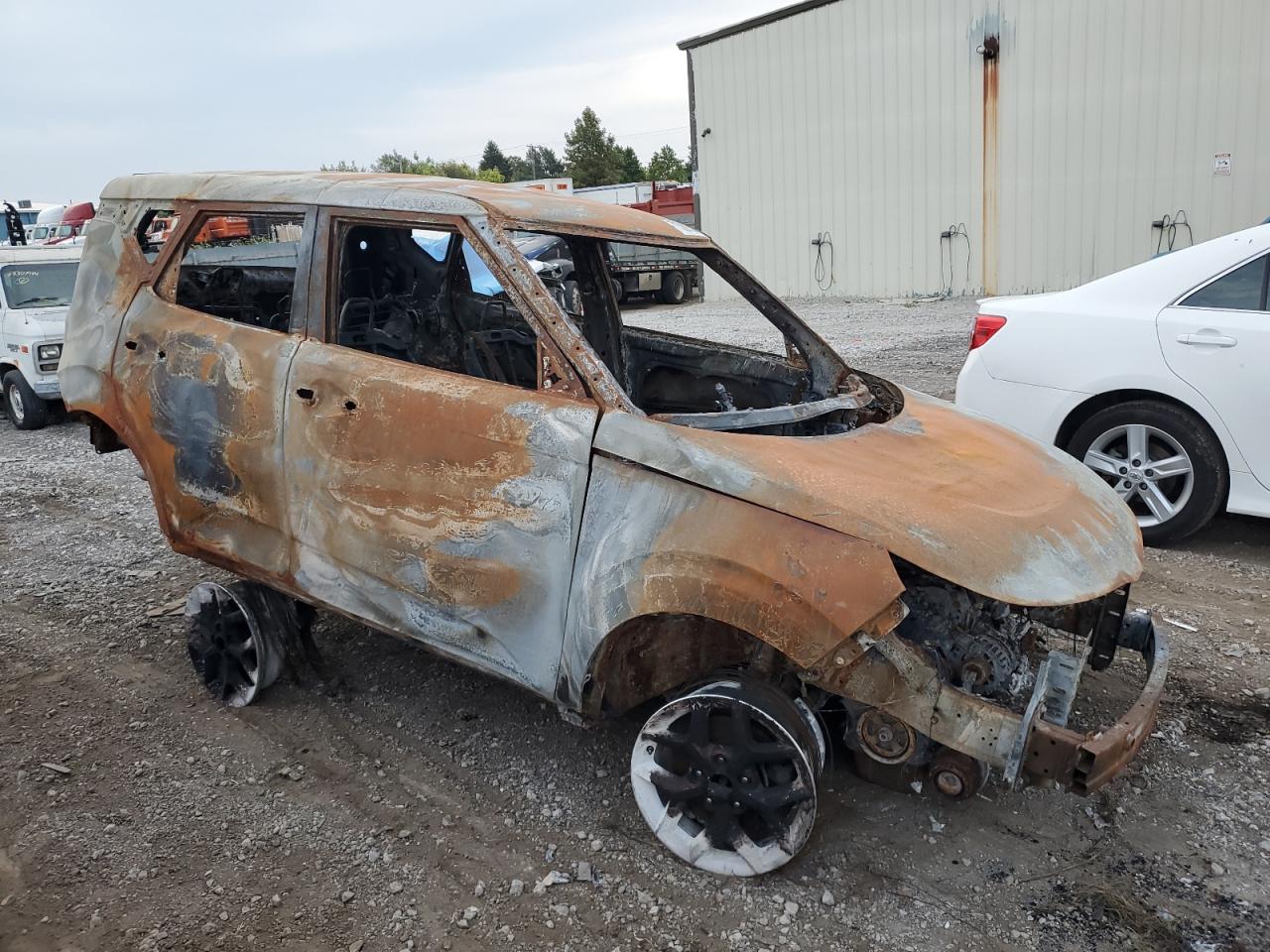 2024 KIA Soul VIN KNDJ23AU0R7234306 Copart auction photo, burn damage thumbnail 4
