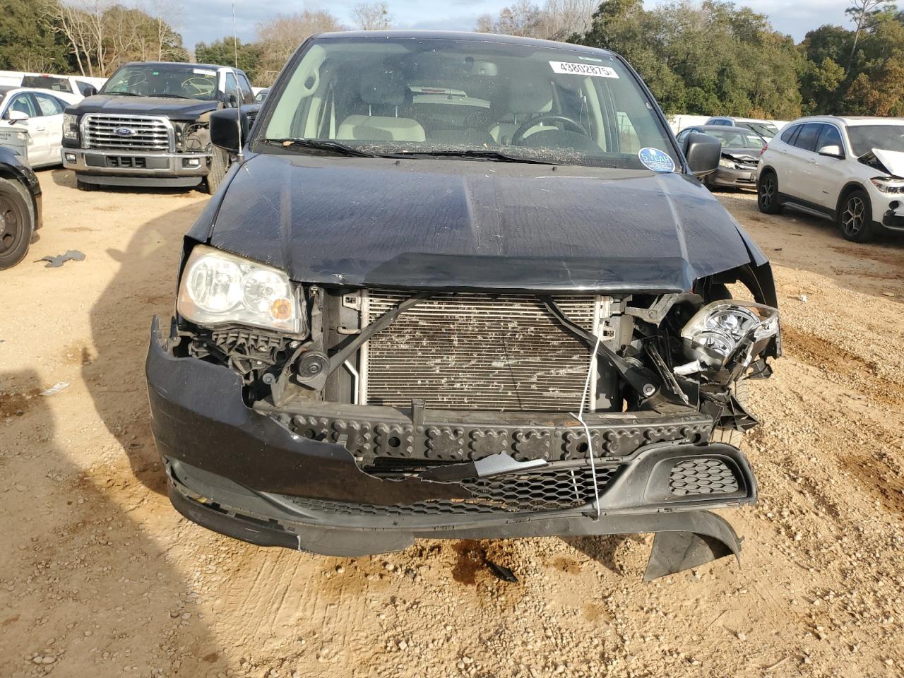 2014 Dodge Caravan VIN 2C4RDGBG3ER345180 Copart auction photo, front end damage thumbnail 5